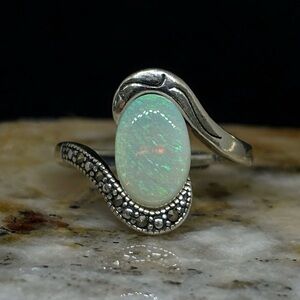 Vintage Mintabie Snake Skin Crystal Opal Ring